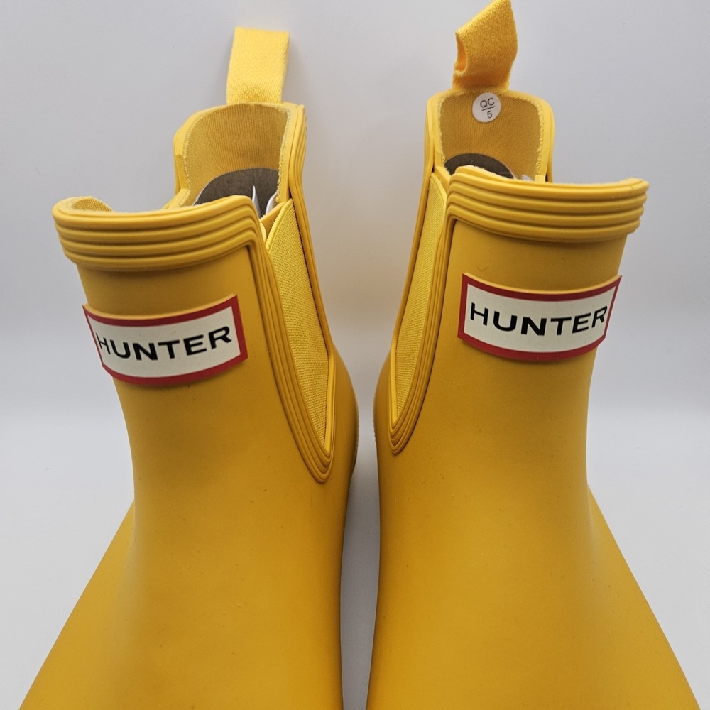 Hunter Original Chelsea Boot Short Waterproof Yellow Rain Boots Women's Sz 9 NEW - Picture 2 of 9